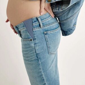 Hatch Collection, The Crop Maternity Jean, Size 26. Barely worn, super comfy!